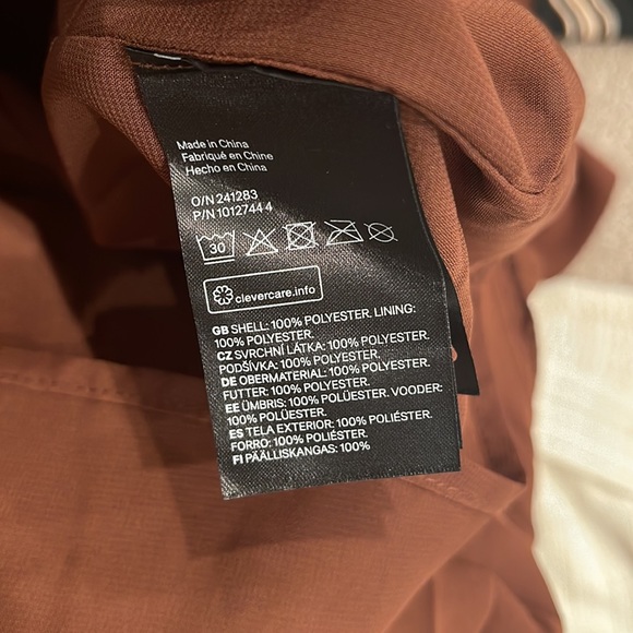 H&M brown blouse. NEW! - Picture 6 of 6